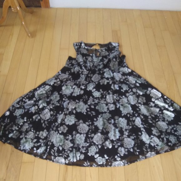 Retro Chic by Torrid floral dress 4 layer skirt 22 - Picture 1 of 15